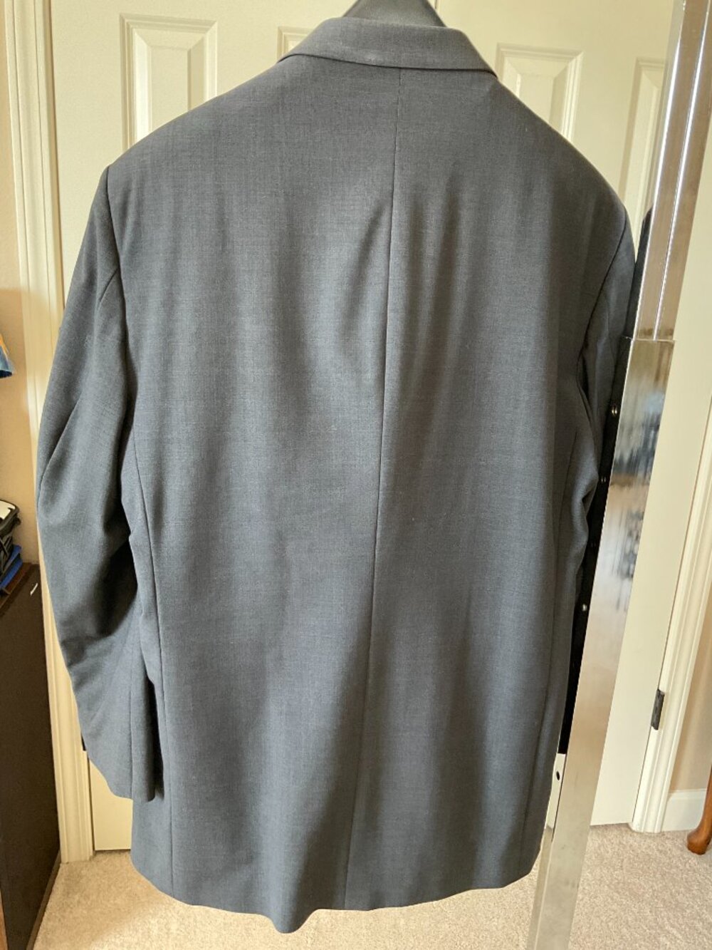 Haggar, Classic Men's Suit - Picture 2 of 4